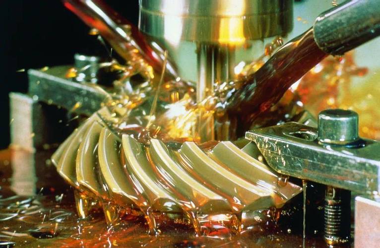 合肥普纳斯化工科技致力于工业润滑油,,食品级润滑油等产品